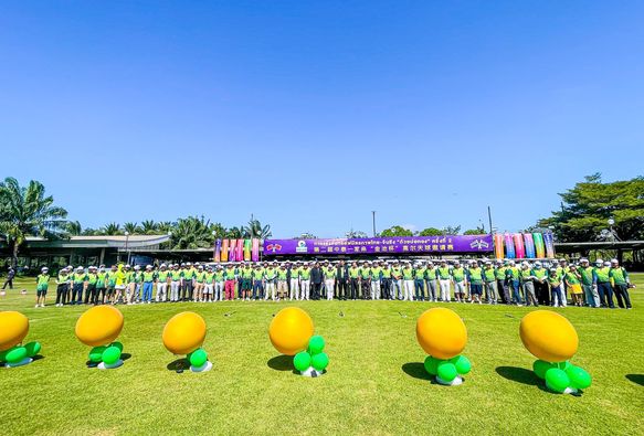 สนามกอล์ฟ กบินทร์บุรี สปอร์ตคลับ Kbsc 5 people balloon and outdoors สนามกอล์ฟ กบินทร์บุรี สปอร์ตคลับ Kbsc 5 people balloon and outdoors