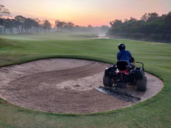 Watermill Golf Club amp Resort 1 person golf course grass and nature