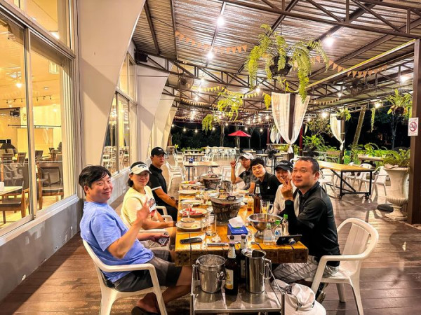 สนามกอล์ฟ กบินทร์บุรี สปอร์ตคลับ Kbsc 4 people and indoor