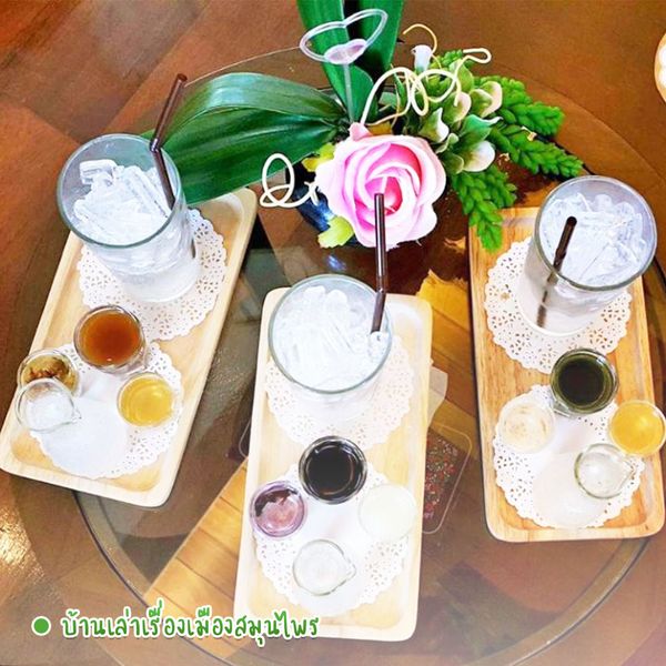 Hillside Country Home drink indoor and บ้านเล่าเรื่องเมืองสมุนไพร เมือ บ้าน เล่าเร้ เเรื่อง