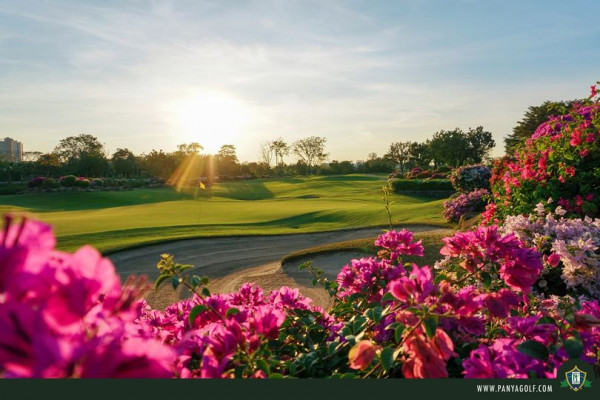 Panya Indra Golf Club flower golf course and nature