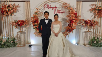Congratulations to the beautiful bride and groom, Khun Pitchayada   Khun Nattapon.