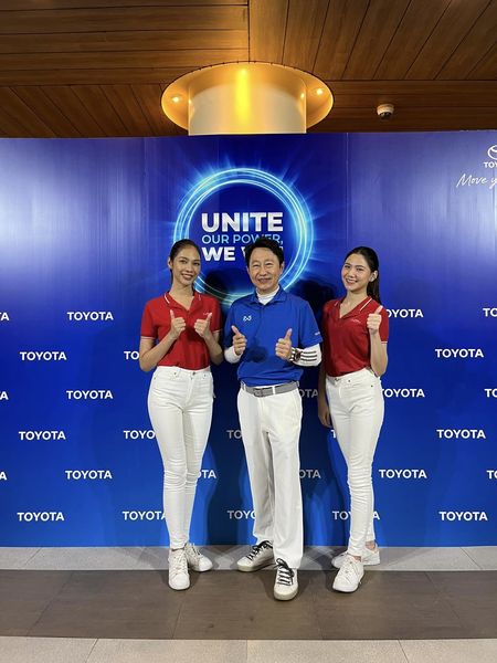 Summit Windmill Golf Club amp Residence 3 people people standing indoor and TO Move UNITE OUR POV FR WE TOYOTA TOYOTA TO YOTA TO TOYOTA TOYOTA TOYOTA TOYO OYOTA TO TOYOTA TA TOYOTA TOYOTA OTA TOYOTA TOYOTA TOYO TO TO TOYOTA