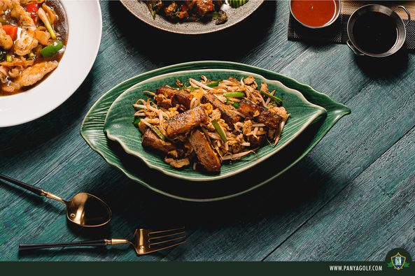 Panya Indra Golf Club food and indoor