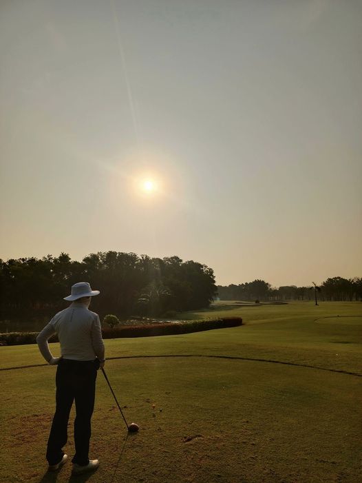 สนามกอล์ฟไดนาสตี้ แอนด์ คันทรีคลับ Dynasty Golf amp Country Club 1 person golfing golf course grass and nature