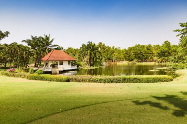สนามกอล์ฟไดนาสตี้ แอนด์ คันทรีคลับ Dynasty Golf amp Country Club golf and golf course