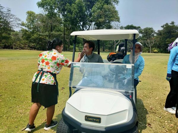 สนามกอล์ฟไดนาสตี้ แอนด์ คันทรีคลับ Dynasty Golf amp Country Club 4 people people golfing and golf cart