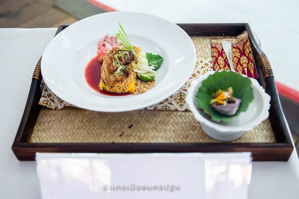Nikanti Golf Club Nakhon Pathom tofu sushi and text