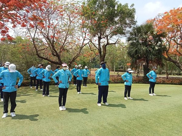 สนามกอล์ฟไดนาสตี้ แอนด์ คันทรีคลับ Dynasty Golf amp Country Club 10 people clarinet and oboe
