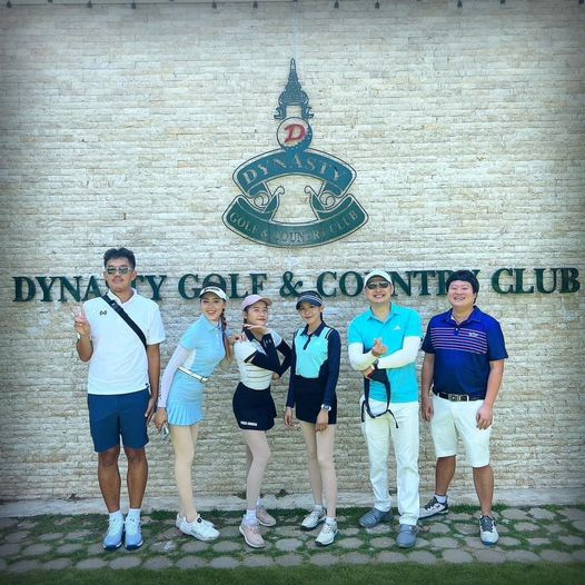 สนามกอล์ฟไดนาสตี้ แอนด์ คันทรีคลับ Dynasty Golf amp Country Club 6 people people golfing golf course and text