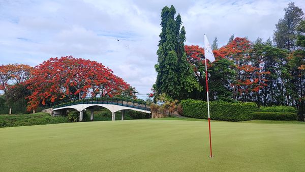 Thana City Country Club golf and golf course