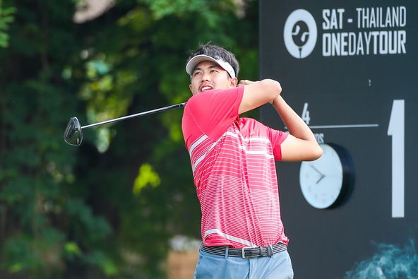 The Vintage Club 1 person golfing golf course and SAT THAILAND ONEDAYTOUR