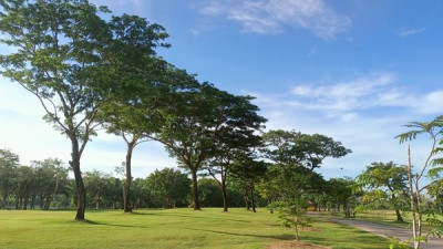 รักษ์โลก - รักสุขภาพ ที่  Bangpakong Riverside Country Club