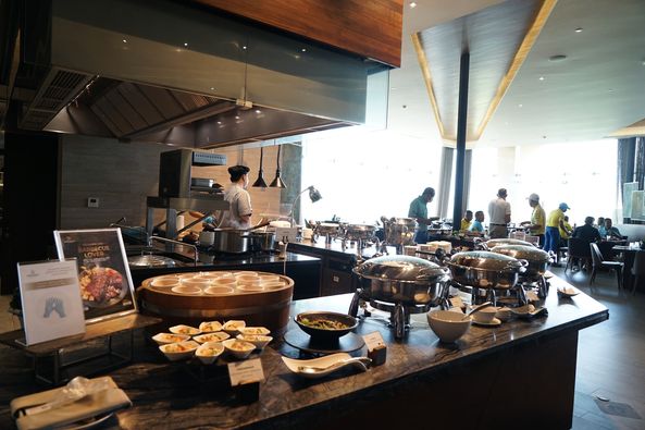 Nikanti Golf Club Nakhon Pathom 8 people and fondue