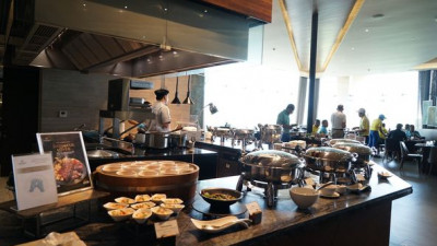 Enjoy our complimentary meals before, during, and after your golf game.