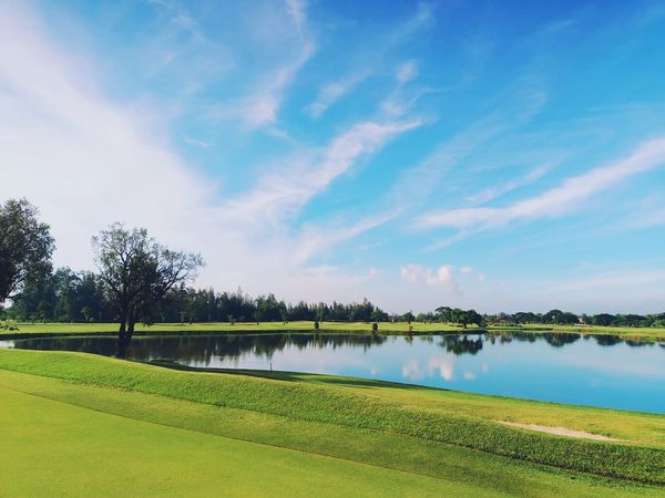 Bangpakong Riverside Country Club golf golf cart and golf course