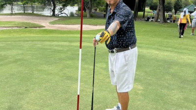 ขอแสดงความยินดีกับ คุณสกุลน้อย สามเสน สมาชิกสมาคม ทำ hole in one หลุม 16 หมุดขาว ใช้ไฮบริด 20 องศ
