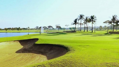 Pretty good weather at Bangpakong Riverside Country Club  not too hot for this week   it's mean paradise for golfer  please come to fun week with us