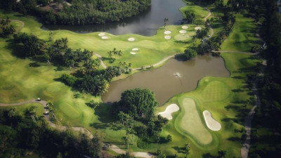 Enjoy a round of golf with a special promotion on Weekday of August.