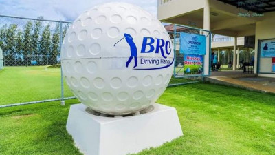 สนามไดร์ฟกอล์ฟ BRC driving range เปิดให้บริการทุกวัน  วันจันทร์-ศุกร์ เปิดตั้งแต่เวลา 10:00น.-ปิด 21:00น. วันเสาร์ - อาทิตย์ นักขัตฤกษ์ เปิด  06:00น.-ปิด 21:00น. ลูกกอล์ฟถาดละ50บาท พิเศษคูปองเล่มละ500บาทใช้ได้12ใบ  และคูปองเล่มละ1,000บาท ใช้ได้25ใบ