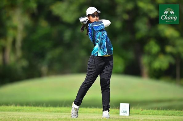 Bangpakong Riverside Country Club 1 person golfing golf course and text