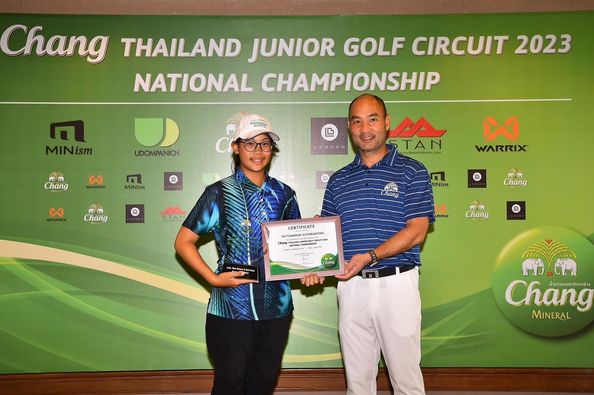 Bangpakong Riverside Country Club 2 people people golfing and text