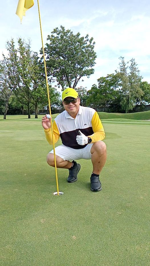 The Vintage Club 1 person golfing and golf course