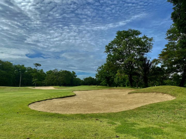 สนามกอล์ฟไดนาสตี้ แอนด์ คันทรีคลับ Dynasty Golf amp Country Club golf and golf course