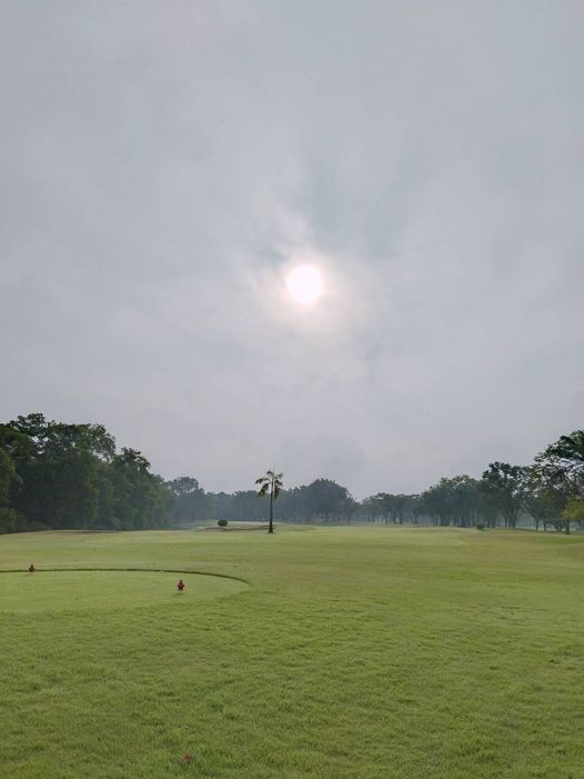 สนามกอล์ฟไดนาสตี้ แอนด์ คันทรีคลับ Dynasty Golf amp Country Club nbsp golf fog golf course and grass
