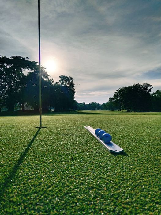 สนามกอล์ฟไดนาสตี้ แอนด์ คันทรีคลับ Dynasty Golf amp Country Club nbsp golf golf course grass and twilight