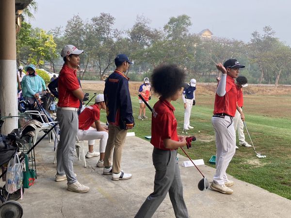 สนามกอล์ฟไดนาสตี้ แอนด์ คันทรีคลับ Dynasty Golf amp Country Club nbsp 7 people people golfing and golf course