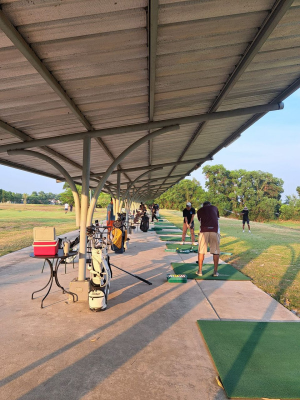 สนามกอล์ฟ 331 Golf Club nbsp 5 people golf cart and golf course