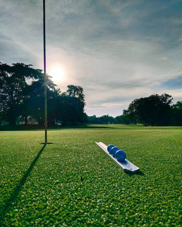 สนามกอล์ฟไดนาสตี้ แอนด์ คันทรีคลับ Dynasty Golf amp Country Club nbsp golf golf course twilight and text
