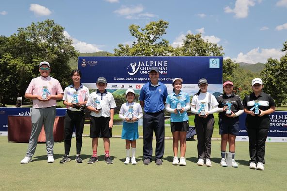 Alpinegolfresort Chiangmai 9 people people golfing golf course and text