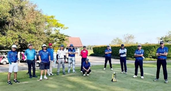 สนามกอล์ฟหริภุญชัย กอล์ฟคลับ 12 people people golfing and golf course