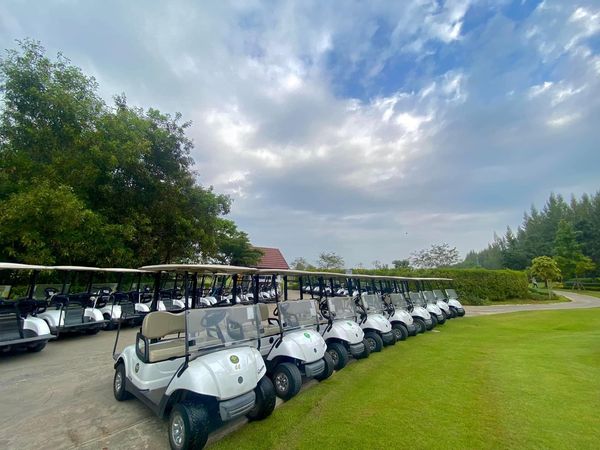 สนามกอล์ฟหริภุญชัย กอล์ฟคลับ golf golf cart and golf course