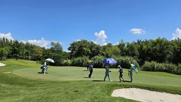 สนามกอล์ฟหริภุญชัย กอล์ฟคลับ 6 people people golfing golf cart and golf course-3