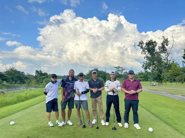 สนามกอล์ฟหริภุญชัย กอล์ฟคลับ 6 people people golfing golf cart and golf course