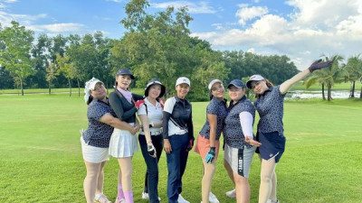 สวัสดีวันพฤหัสบดียิ้มรับวันใหม่ ยิ้มรับความสุข ยิ้มรับสิ่งดีๆแล้วมาออกรอบกับเรานะคะ สนามกอล์ฟหริภุญชัยกอล์ฟคลับยินดีต้อนรับนักกอล์ฟทุกท่านค่ะ