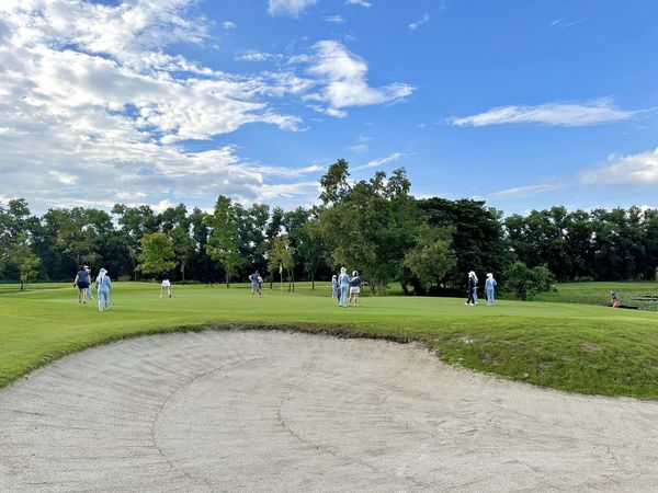 สนามกอล์ฟหริภุญชัย กอล์ฟคลับ 10 people people golfing golf cart and golf course