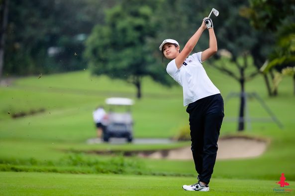 Alpinegolfresort Chiangmai 1 person golfing golf course and text-2