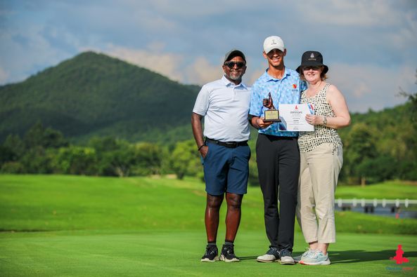 Alpinegolfresort Chiangmai 3 people people golfing golf course and text