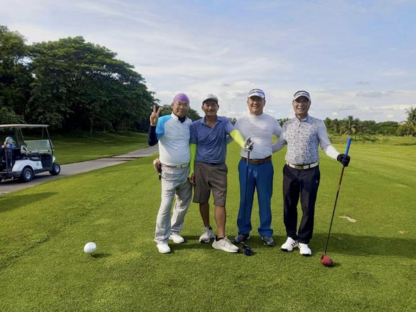 สนามกอล์ฟหริภุญชัย กอล์ฟคลับ nbsp 5 people people golfing golf cart and golf course