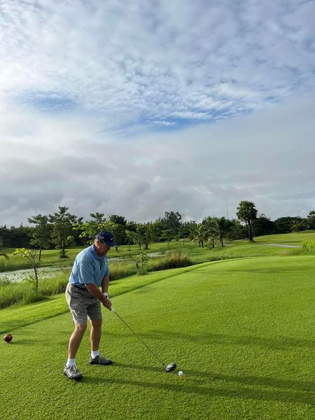 สนามกอล์ฟหริภุญชัย กอล์ฟคลับ nbsp 1 person golfing and golf course-5