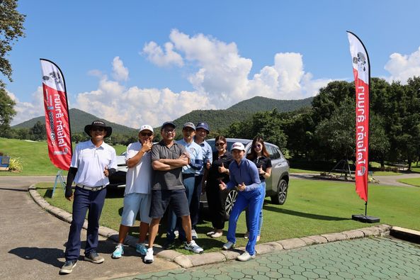 Alpinegolfresort Chiangmai nbsp 7 people people golfing golf cart golf course and text