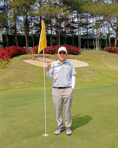 Gassan Khuntan Golf amp Resort Thailand nbsp 1 person golfing and golf course