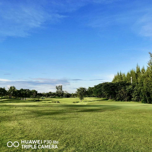 สนามกอล์ฟหริภุญชัย กอล์ฟคลับ nbsp golf golf course and HUAWEI P30 lite TRIPLE TRIPLECAMERA CAMERA