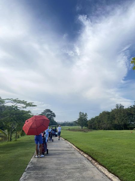 4 people grass tree and cloud 4 people grass tree and cloud
