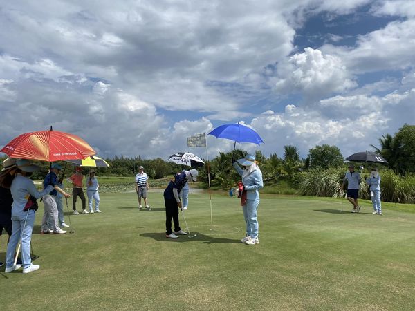 สนามกอล์ฟหริภุญชัย กอล์ฟคลับ 10 people and outdoors สนามกอล์ฟหริภุญชัย กอล์ฟคลับ 10 people and outdoors