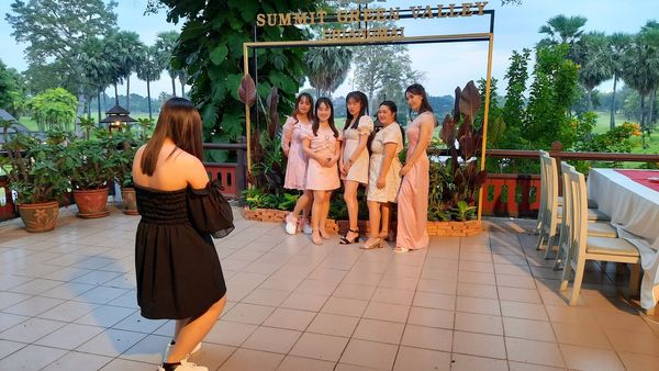 Summit Green Valley Chiangmai Country Club 6 people people standing and outdoors Summit Green Valley Chiangmai Country Club 6 people people standing and outdoors